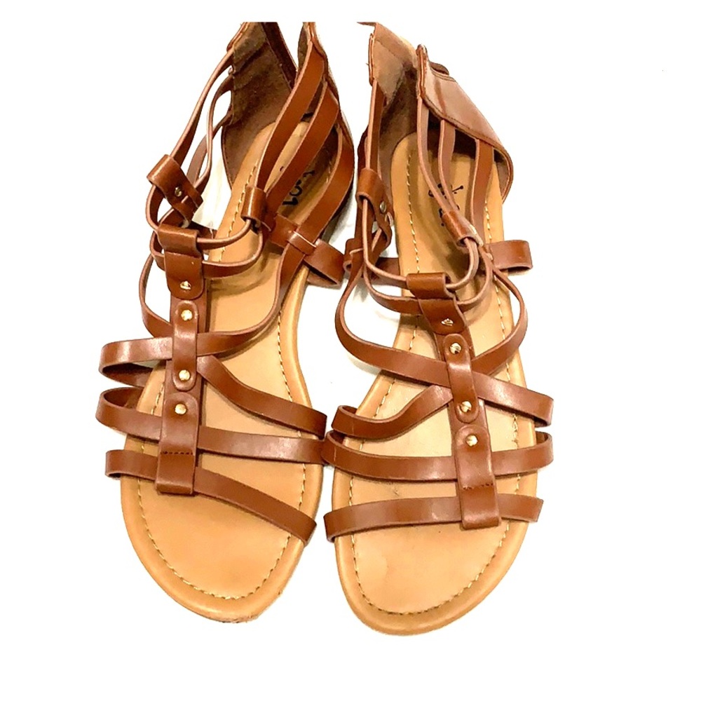 Strappy flats